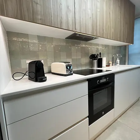 Lägenhet Modern 2 Bedroom With Sea Views *