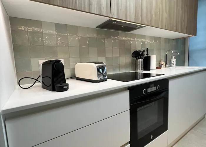 Lejlighed Modern 2 Bedroom With Sea Views *